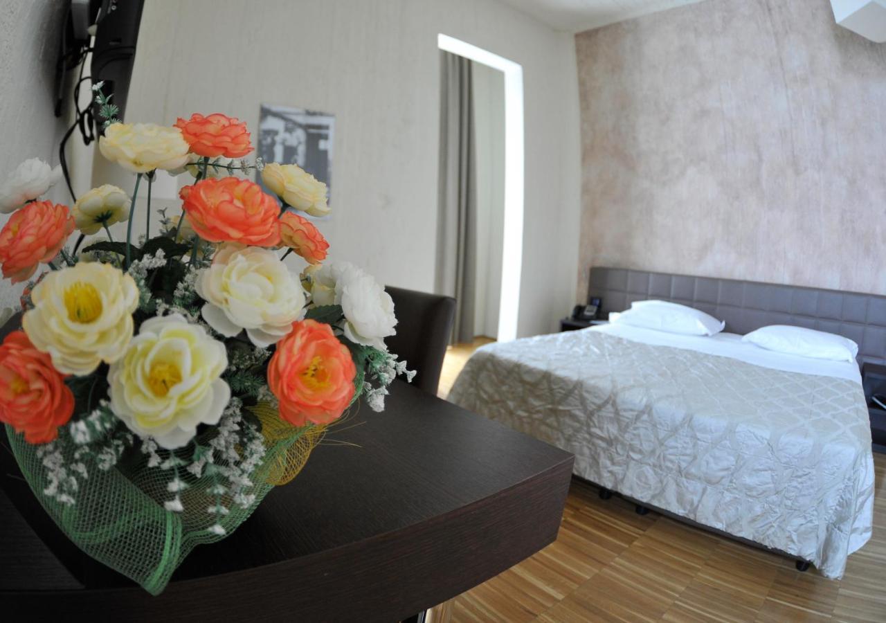 Ekk Hotel ชิตตา ซานตันเจโล ภายนอก รูปภาพ