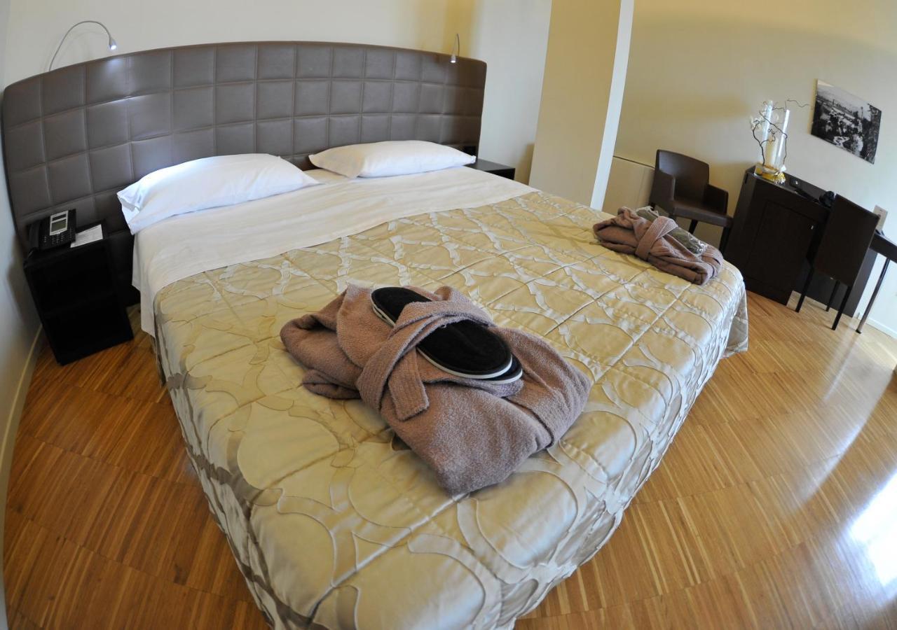 Ekk Hotel ชิตตา ซานตันเจโล ภายนอก รูปภาพ
